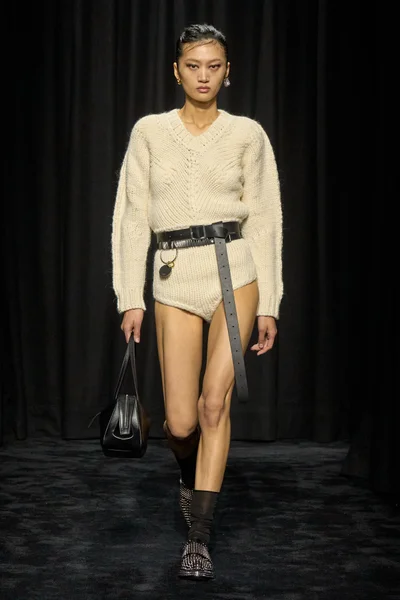 Look 24